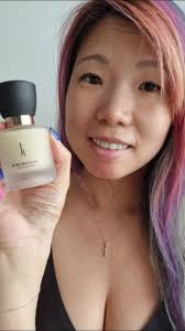 Jill Lowe Acne Recovery Concentrate I gonna say I do not have any Acne,  however I do have blemishes and dark spots around my cheeks. It contains  powerful active ingredients like micro silver and ...