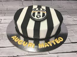 Tarta Juventus Candy Bar Cake Decorating Cake