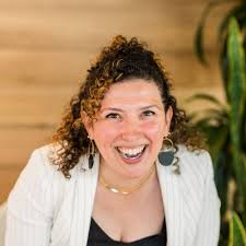 Krystal Sanchez's Instagram, Twitter & Facebook