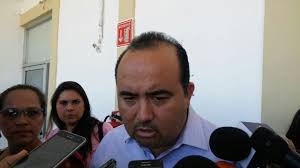 Sigue la polémica ¿Remmy Valenzuela sí, El Komander no?