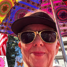 We are sad to report the passing of Al Arnold, the first person to run  between Badwater Basin and Mt. Whitney summit back in 1977, laying the  groundwork for the creation of