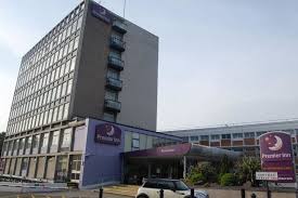 Cheer on your team at fulham or chelsea. Familienzimmer Mit Beistellbett Hotel Premier Inn London Putney Bridge Kensington Holidaycheck Grossraum London Grossbritannien