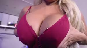 PervMom3X.com - Spruce Up - Kylie Kingston - XNXX.COM