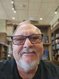 What are good spots to visit in Bakersfield?