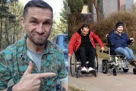 Przemysław kossakowski w programie tv. To Tylko Kilka Dni Przemek Kossakowski Broni Tworcow Programu Tez Mowiono Mi Ze To Zly Pomysl I Celebrycka Sciema