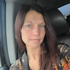 Sarah Descending की प्रोफ़ाइल