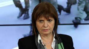 La más rimbombante sin dudas fue la de la presidenta de pro y renunciada precandidata patricia bullrich, quien hizo su entrada. Patricia Bullrich Alberto Fernandez Does Not Think Before Speaking