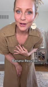 Capsule wardrobe find from Banana Republic. I should mention it’s 100%  Linen. #capsulewardrobe #linendress #bananarepublic #over50style  #over50fashion #over40styleblogger