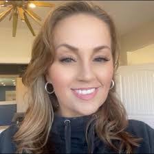 Ginger Huff's Instagram, Twitter & Facebook