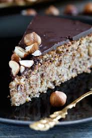 Saftiger Haselnusskuchen Ohne Mehl Emmikochteinfach Rezept Haselnusskuchen Kuchen Ohne Mehl Kuchen Und Torten Rezepte