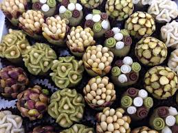 Pin By Faten Ben Hassen On Cucina Eid Sweets Persian Food Middle Eastern Recipes