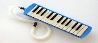 Adapun cara memainkan alat musik kolintang ialah dengan dipukul menggunakan stik khusus. Info Terbaru Kisaran Harga Pianika Untuk Anak Sekolah Semua Merk Daftar Harga Tarif
