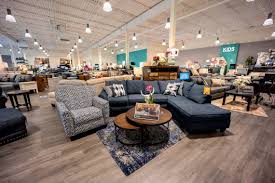 Bob mills furniture has provided quality home furnishings to oklahoma city since 1971. Bob S Discount Furniture Store Goes To Independence Merriam The Kansas City Star