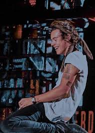 Harry Styles Aesthetic Harry Styles Songs Harry Styles Photos Harry Styles