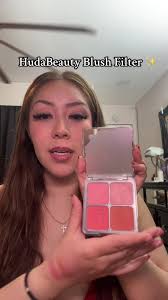 Huda Beauty Juicy Peach and Toasty Brown