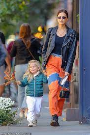 Irina shayk went monochrome while on mommy duty. Irina Shayk Turns Heads As She Picks Up Her Daughter Three From Ex Bradley Cooper In Nyc Daily Mail Online