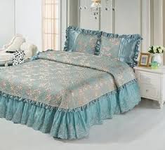 Steganoe Pokryvalo Na Krovat Zhakkardovoe Shelkovoe S Kruzhevom S Ryushami S Oborkami S Volanami Sero Goluboe Zolot Pokryvalo S Oborkami Pokryvalo Prostynya