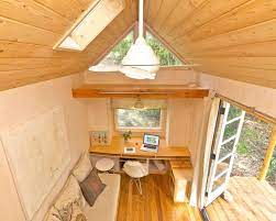 1 ответ 22 ретвитов 86 отметок «нравится». Cette Tiny House Ne Fait Que 13m2 Et Est Parfaitement Confortable Tiny Home Office Tiny House Design House