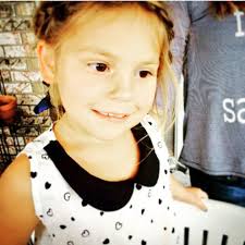 Emily Hendon (@hendon_emily)