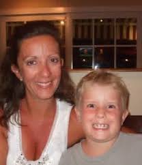 We would like to wish a very happy Mother's Day to all of our amazing FGCU  PGM Mothers💚🤍💙! We appreciate everything you do! #FGCU #PGM #Wingsup 🦅🤙