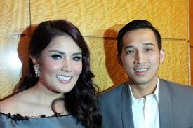 She was born in padang, west sumatra. Suami Berharap Bisa Rujuk Dengan Nindy Ayunda Halaman All Kompas Com