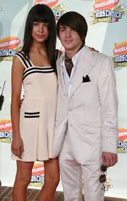 He is an american actor, singer, songwriter, and musician. Drake Bell Picture 2 Drake Bell In Nickelodeon S 20th Annual Kids Choice Awards