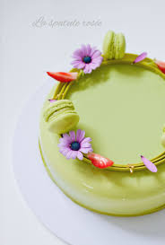 Entremets Pistache Fraise Mes Douceurs En 2020 Pistache Techniques De Decoration De Gateau Dessert Gourmand