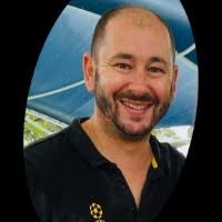 100+ perfiles de «Scarfo»