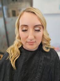 Headlines Mobile Hair and Makeup