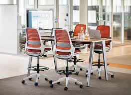 Self Adjusting Steelcase Series 1 Chair Delivers Performance Style And Choice