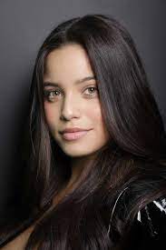 Emilia mernes is a singer, composer,actress and model from argentina, most famous for her time spent as lead vocalist in the uruguayan group rombai. Love Claim Neymar With Emilia Mernes Maraaz