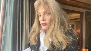 Les roses arielle dombasle, nées en avril, comme moi ! Arielle Dombasle Le Covid 19 Youtube