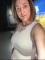 Defending melissa's hair beauty salon services