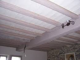 Plafonds poutres apparentes poutres peintes poutre chene poutre bois renovation plafond relook bois vieille cheminée travaux renovation. Relooker Mes Poutres En Bois