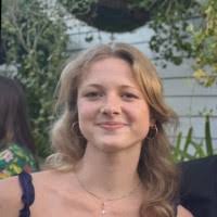 300+ ملفًا شخصيًا يحتوي على “Esmé”