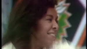 Kenny Elliott plays for Natalie Cole