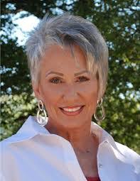 Myrna Hunt's Instagram, Twitter & Facebook