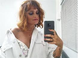 29, born 27 august 1991. Ser Feminista Nao E Ser P O Recado De Andre Ventura Para Carolina Deslandes
