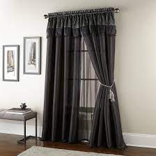 Saat siang hari, gunakan sheer curtain ini untuk mengatur jumlah sinar matahari yang masuk ke dalam kamar tidur. 65 Model Gorden Jendela Rumah Minimalis Harga 2020