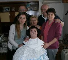A seguito del grave incidente stradale la moglie di maurizio mattioli ha affrontato grandi sofferenze stiamo ricominciando a vivere un po', adesso: Foto Insieme Per Cristina
