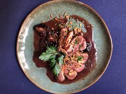 Magret De Canard Aux Figues Roties Au Miel Picture Of Restaurant La Haute Cloche Paris Tripadvisor