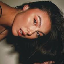 Ciara Hyde's Instagram, Twitter & Facebook