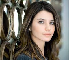 Picture Of Beren Saat Pretty Celebrities Turkish Beauty Most Beautiful Faces