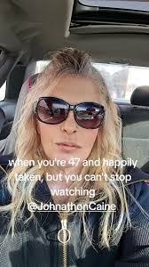 Desiree Cahill's Instagram, Twitter & Facebook