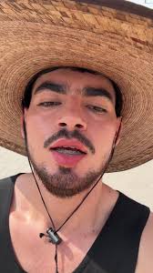 La realidad es otra corazón 😂🥰….🫶🏼#costa #Oaxaca #puertoescondido #gym  #bodypositivity #ejercicio #legs