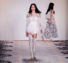 Beach life australia curates a very special collection of brands that bring the australian beach lifestyle to life through their designs. The 20 Most Iconic Fashion Designers From Australia