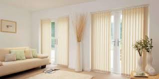 A living room is a special place where your whole family spends time together, your friends gather for celebrations and the cold winter evenings go by. 10 Best Blinds For Living Room Windows Zebrablinds