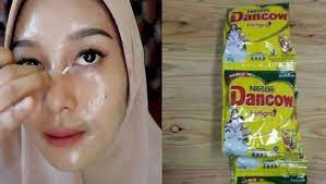 Seharusnya hal ini tidak terjadi, karena meminum susu sebelum tidur memiliki manfaat yang sagat baik bahkan ketika anda sudah dewasa. 6 Efek Samping Masker Susu Dancow Sebabkan Jerawat Hingga Kusam Di Wajah Ezkosmetik