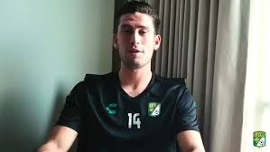 Santiago ormeño (born 1 february 1994) is a mexican footballer who plays as a striker for mexican club puebla fc. Santiago Ormeno En Seleccion Peruana Goles Son Amores Prometio El Delantero Tras Ser Convocado Por Peru A La Copa America 2021 Leon Mexico Rpp Noticias