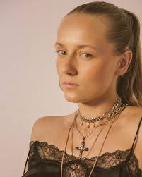 M. Maggie ⭐️ Call me M•